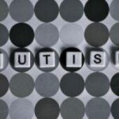 Objawy zespołu Aspergera u dzieci. Poznaj 5 najczęstszych oznak zaburzenia ze spektrum autyzmu